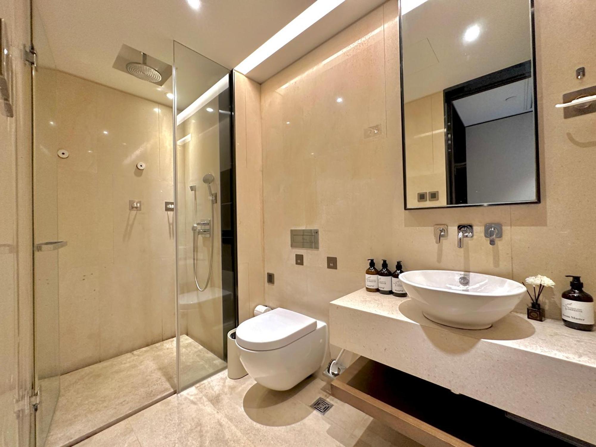 Zhome-Luxury Three-Bedroom Suite-Near The Bund 上海 外观 照片